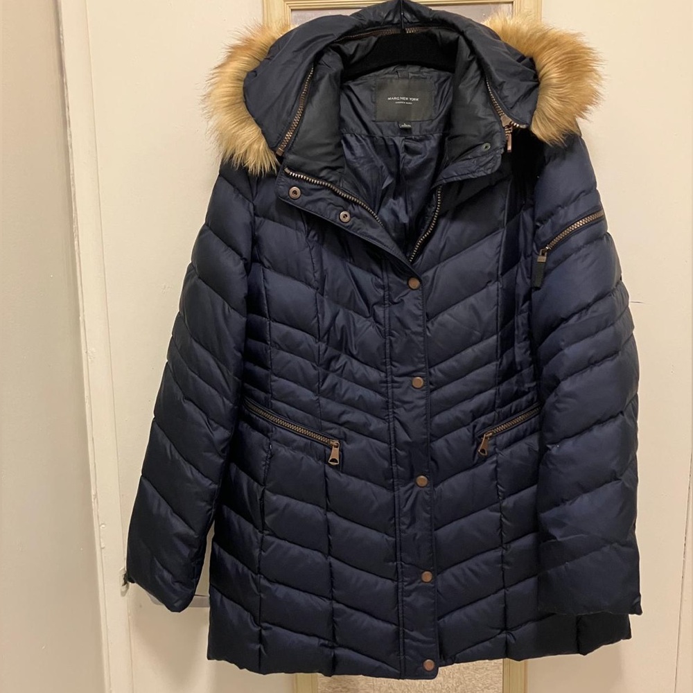 Marc New York Andrew Marc Women’s Navy Down Puffer Jacket w/Faux Fur Hood sz L